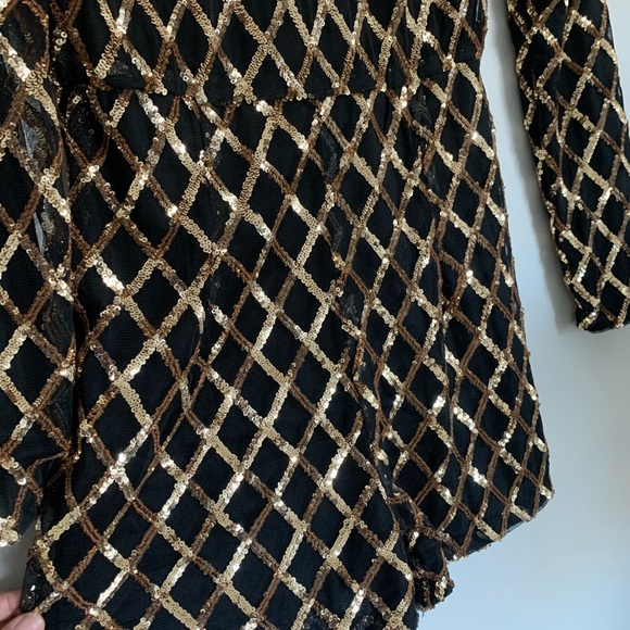 Woman’s Romper - Picture 3 of 5